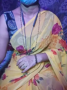 Snapshot of XBHUUME chatting on October 2025 04:39:02 PM XBHUUME online show from October 2025 04:39:02 PM