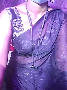 Snapshot of XBHUUME chatting on October 2025 05:00:01 PM XBHUUME online show from October 2025 05:00:01 PM