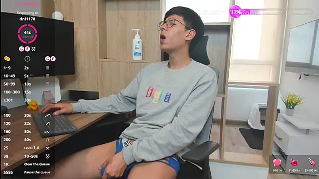 Snapshot of Jacob-Evans_ chatting on January 2025 08:10:01 PM Jacob-Evans online show from January 2025 08:10:01 PM