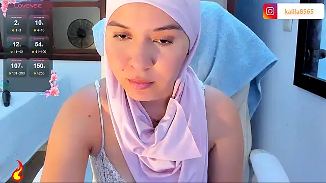 MatchedEyebrow online show from November 2025 09:03:02 PM