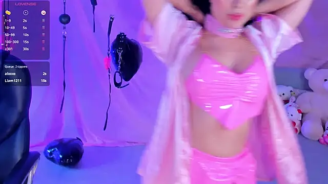 Snapshot of MadelineFox chatting on February 2025 04:20:01 PM MadelineFox online show from February 2025 04:20:01 PM