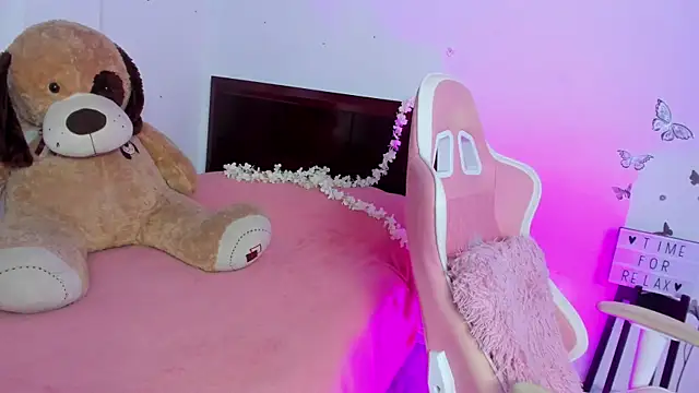 Blue Petite online show from February 2025 06:47:02 PM