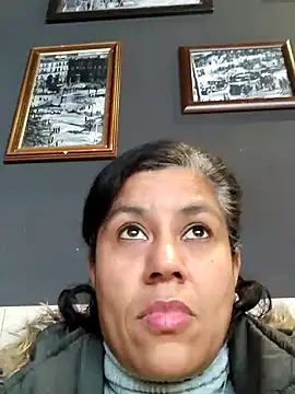 Snapshot of Molly_newman6 chatting on January 2025 03:40:01 PM Molly newman6 online show from January 2025 03:40:01 PM