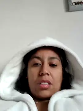 Snapshot of Molly_newman6 chatting on February 2025 02:02:01 PM Molly newman6 online show from February 2025 02:02:01 PM
