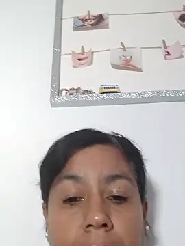 Snapshot of Molly_newman6 chatting on September 2025 06:03:01 AM Molly newman6 online show from September 2025 06:03:01 AM