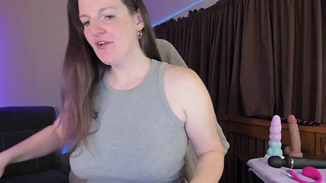 Kelly Carolina online show from December 2025 12:13:02 PM