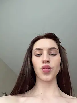 Camilla Railian online show from July 2026 04:02:01 PM