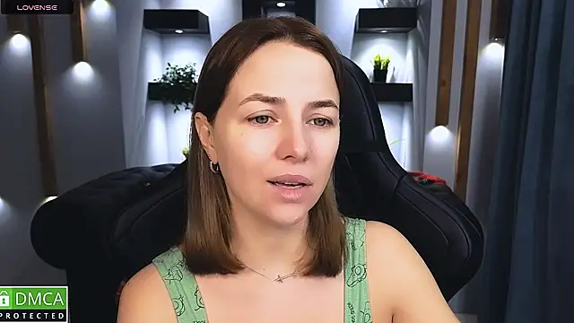 Snapshot of Mira_Mermayd chatting on December 2024 01:07:01 AM Mira Mermayd online show from December 2024 01:07:01 AM