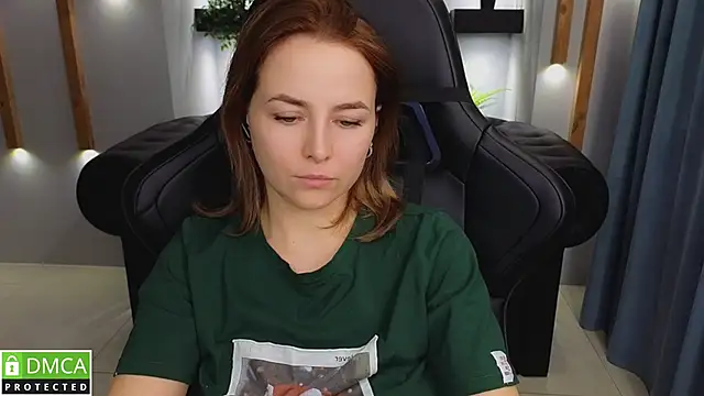 Snapshot of Mira_Mermayd chatting on January 2025 07:21:02 AM Mira Mermayd online show from January 2025 07:21:02 AM