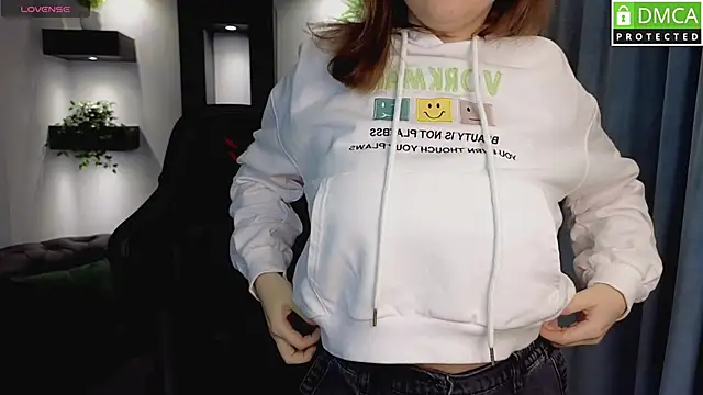 Snapshot of Mira_Mermayd chatting on March 2025 08:16:01 AM Mira Mermayd online show from March 2025 08:16:01 AM