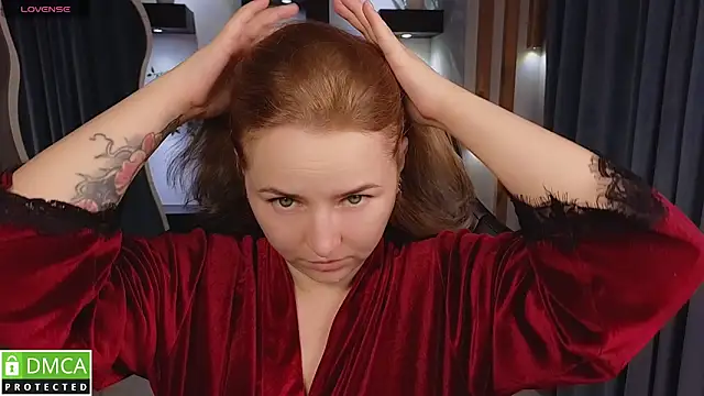 Snapshot of Mira_Mermayd chatting on November 2025 01:17:02 AM Mira Mermayd online show from November 2025 01:17:02 AM