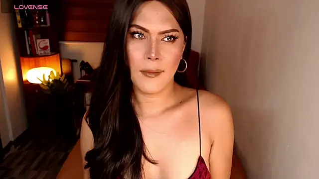 SweetieZeveey  online show from May 2026 09:02:02 PM