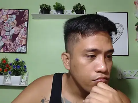 Thyler08 online show from September 2025 06:24:01 AM