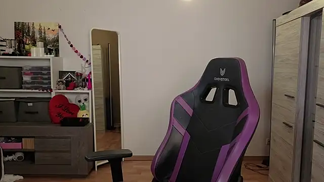 TinniAngel online show from February 2026 06:33:01 PM