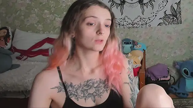 Cutie Adelia online show from January 2026 07:00:01 AM