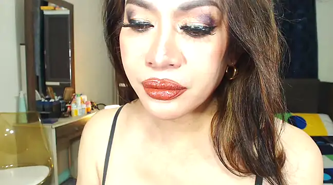 Snapshot of HugeKatarinaTS chatting on February 2025 08:57:02 AM HugeKatarinaTS online show from February 2025 08:57:02 AM