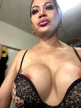 Snapshot of HugeKatarinaTS chatting on September 2025 03:16:02 PM HugeKatarinaTS online show from September 2025 03:16:02 PM