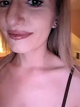 Snapshot of GangBangKitty chatting on November 2025 04:17:02 PM GangBangKitty online show from November 2025 04:17:02 PM