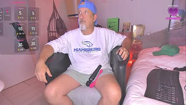 Snapshot of openminddaddy chatting on April 2026 06:05:02 PM openminddaddy online show from April 2026 06:05:02 PM