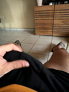 Snapshot of dk2995 chatting on October 2025 02:52:02 PM dk2995 online show from October 2025 02:52:02 PM