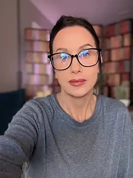 Fiona Kent  online show from February 2025 01:58:02 AM