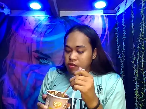 bettina love online show from November 2025 02:39:02 PM