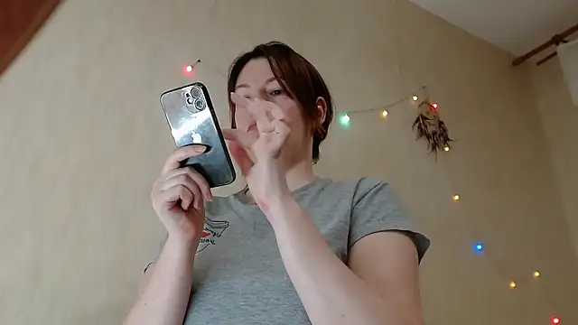 Snapshot of Kira_land chatting on March 2025 05:29:01 PM Kira land online show from March 2025 05:29:01 PM