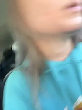 Snapshot of Vivian_MayXxX chatting on February 2025 09:53:02 PM Vivian MayXxX online show from February 2025 09:53:02 PM