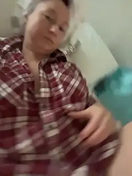 Snapshot of Vivian_MayXxX chatting on November 2025 06:02:01 PM Vivian MayXxX online show from November 2025 06:02:01 PM