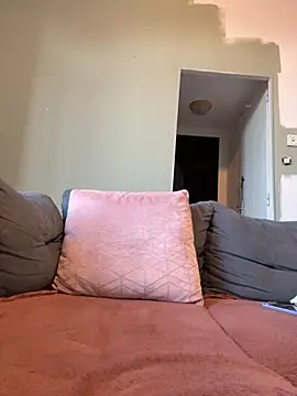 Snapshot of Daisy_Michto_Officiel chatting on October 2025 06:44:01 AM Daisy Michto Officiel online show from October 2025 06:44:01 AM