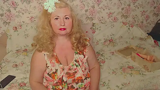Snapshot of BustyDonnaSexyy chatting on May 2026 05:53:02 PM BustyDonnaSexyy online show from May 2026 05:53:02 PM