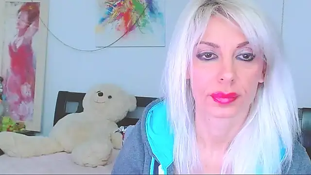 HoneyLara online show from January 2026 11:30:02 PM