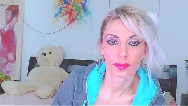 HoneyLara online show from March 2026 09:50:01 PM