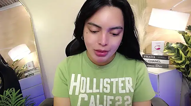 HotstuffCherrySummer online show from January 2025 10:34:02 AM