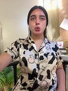 HotstuffCherrySummer online show from February 2025 12:25:02 PM