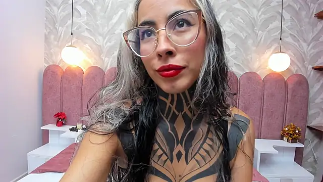 NicoleBlum online show from January 2025 12:45:02 PM