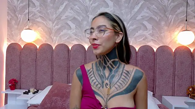 NicoleBlum online show from January 2025 09:44:02 PM