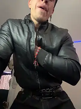 Snapshot of strongboy_ chatting on February 2026 06:05:01 PM strongboy online show from February 2026 06:05:01 PM