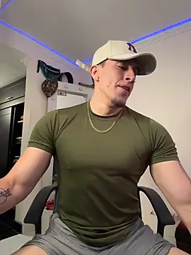 Snapshot of strongboy_ chatting on March 2026 07:25:01 PM strongboy online show from March 2026 07:25:01 PM