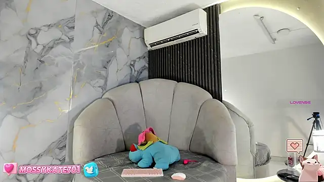 Katemoss70 online show from February 2025 12:19:02 PM