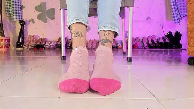 ArchieCollins online show from March 2026 08:01:02 PM