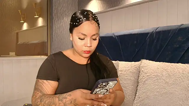 EmilyQueen3x online show from March 2026 03:01:02 PM