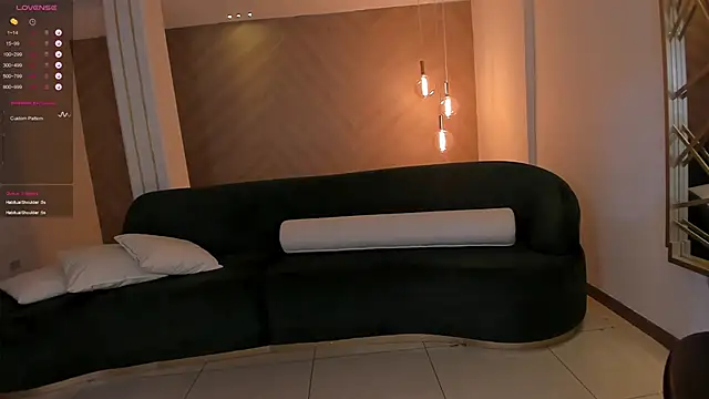 Snapshot of MartinnaBonnet chatting on February 2025 05:16:02 PM MartinnaBonnet online show from February 2025 05:16:02 PM