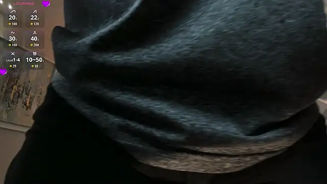 Snapshot of MartinnaBonnet chatting on November 2025 10:21:01 AM MartinnaBonnet online show from November 2025 10:21:01 AM