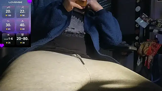 Purple Flamingo online show from December 2025 02:01:01 PM