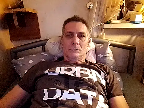 Lajostxh online show from March 2026 08:53:01 AM