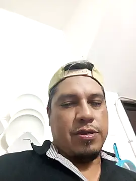 Snapshot of Vulckano43 chatting on February 2025 11:43:02 PM Vulckano43 online show from February 2025 11:43:02 PM