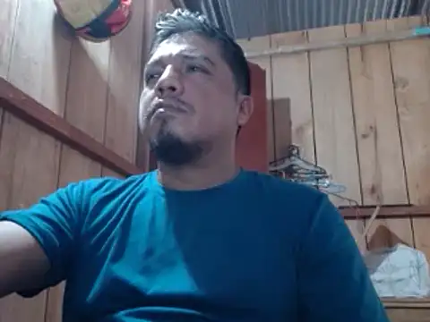 Snapshot of Vulckano43 chatting on March 2025 03:37:01 PM Vulckano43 online show from March 2025 03:37:01 PM