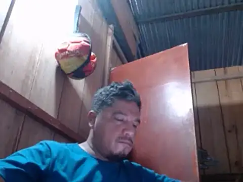 Snapshot of Vulckano43 chatting on March 2025 07:32:02 PM Vulckano43 online show from March 2025 07:32:02 PM