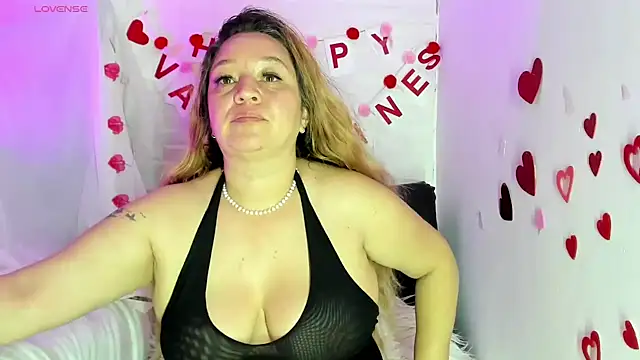 AndreaLombana online show from February 2025 12:33:01 PM